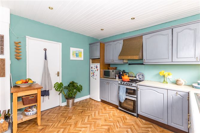 18 Shanowen Park, Santry, Dublin 9