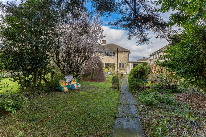 18 Shanowen Park, Santry, Dublin 9