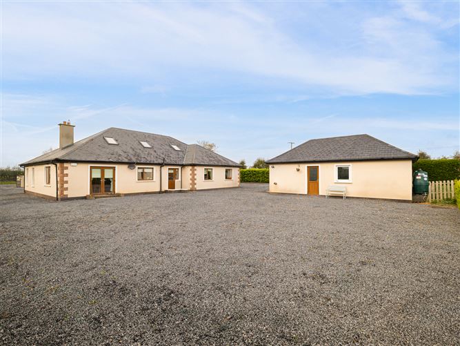 Alasty, Kill, Kildare