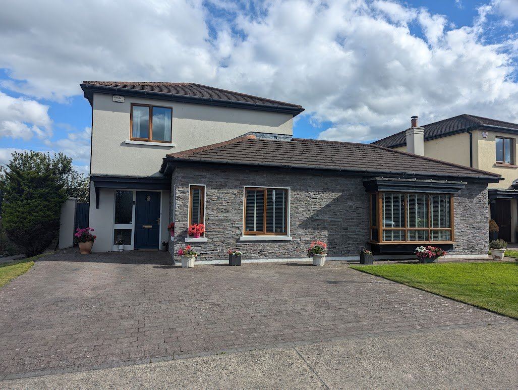 54 Castleoak Crescent, Nenagh, Co. Tipperary