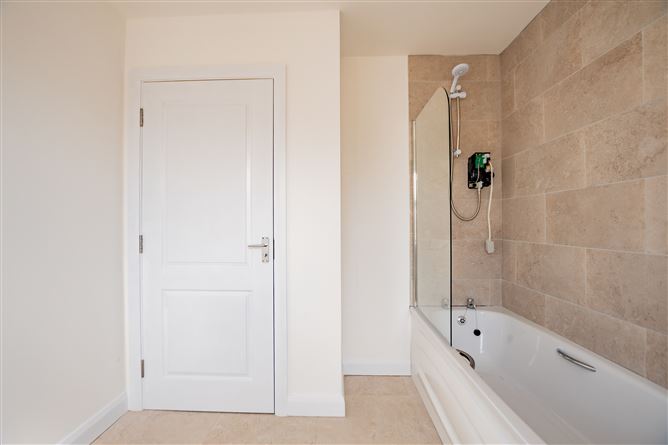 Photo 34 of 40 — 3 Bed End Terrace , White Linen Avenue, Longford Town, Co. Longford, Longford, Longford