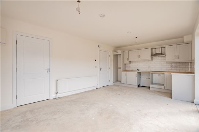 Photo 13 of 40 — 3 Bed End Terrace , White Linen Avenue, Longford Town, Co. Longford, Longford, Longford