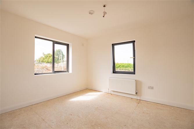 Photo 25 of 40 — 3 Bed End Terrace , White Linen Avenue, Longford Town, Co. Longford, Longford, Longford