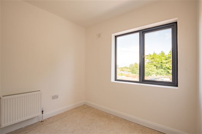 Photo 31 of 40 — 3 Bed End Terrace , White Linen Avenue, Longford Town, Co. Longford, Longford, Longford