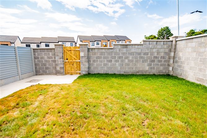 Photo 37 of 40 — 3 Bed End Terrace , White Linen Avenue, Longford Town, Co. Longford, Longford, Longford