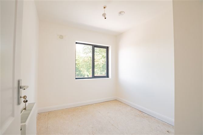 Photo 30 of 40 — 3 Bed End Terrace , White Linen Avenue, Longford Town, Co. Longford, Longford, Longford