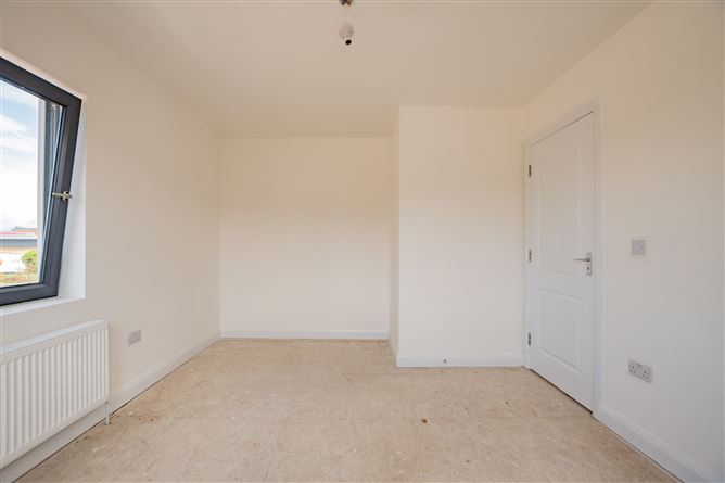 Photo 28 of 40 — 3 Bed End Terrace , White Linen Avenue, Longford Town, Co. Longford, Longford, Longford