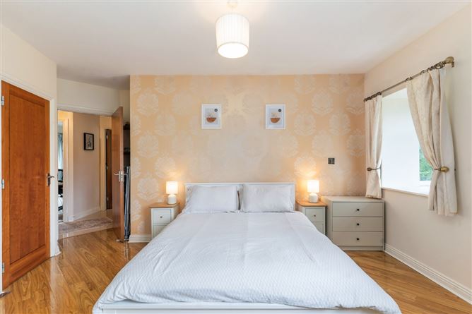Photo 10 of 13 — 8 Stocking Wood Copse, Stocking Avenue, Rathfarnham, Dublin 16