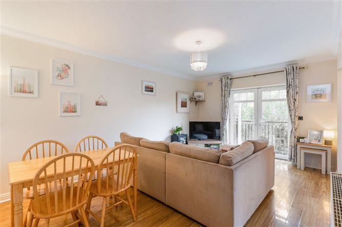 Photo 4 of 13 — 8 Stocking Wood Copse, Stocking Avenue, Rathfarnham, Dublin 16