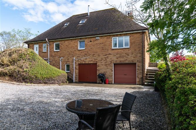 Cloverhill, Clonaglin, Kilbeggan, Co. Westmeath