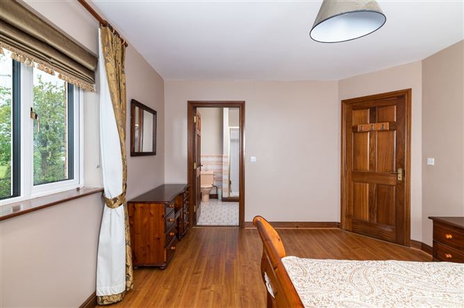 Cloverhill, Clonaglin, Kilbeggan, Co. Westmeath