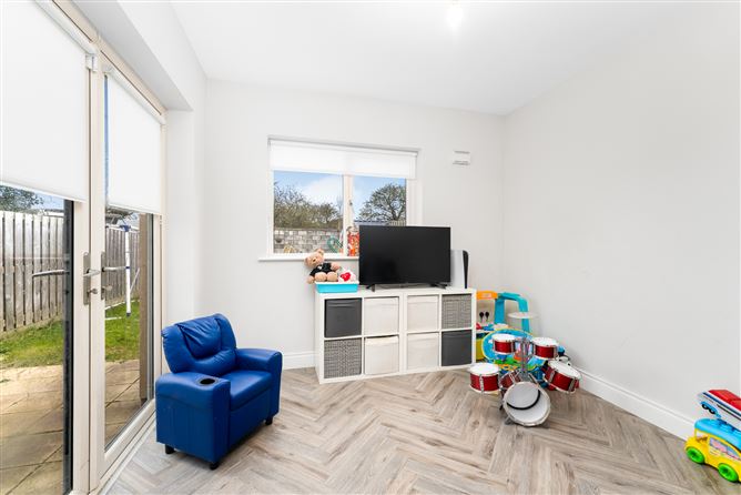 2 Somerton Court, Lucan