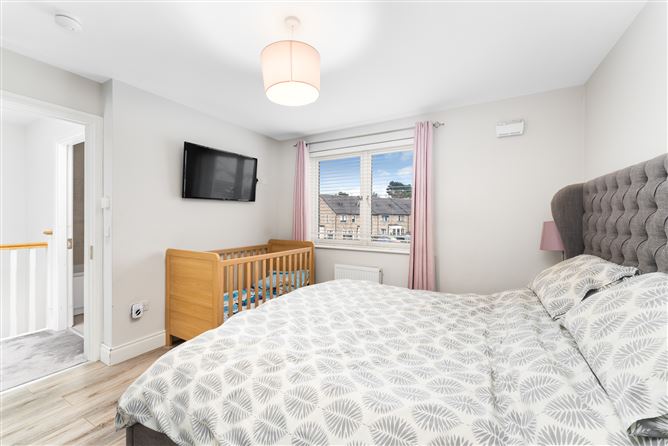 2 Somerton Court, Lucan