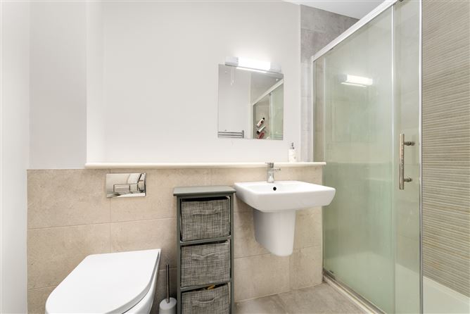 2 Somerton Court, Lucan