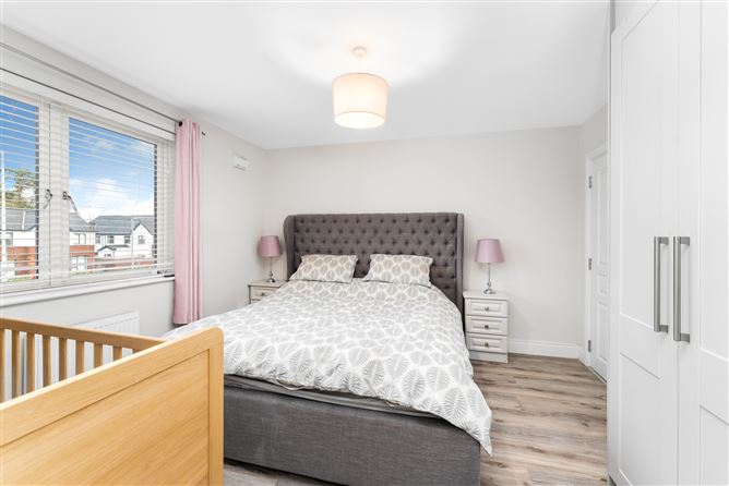 2 Somerton Court, Lucan