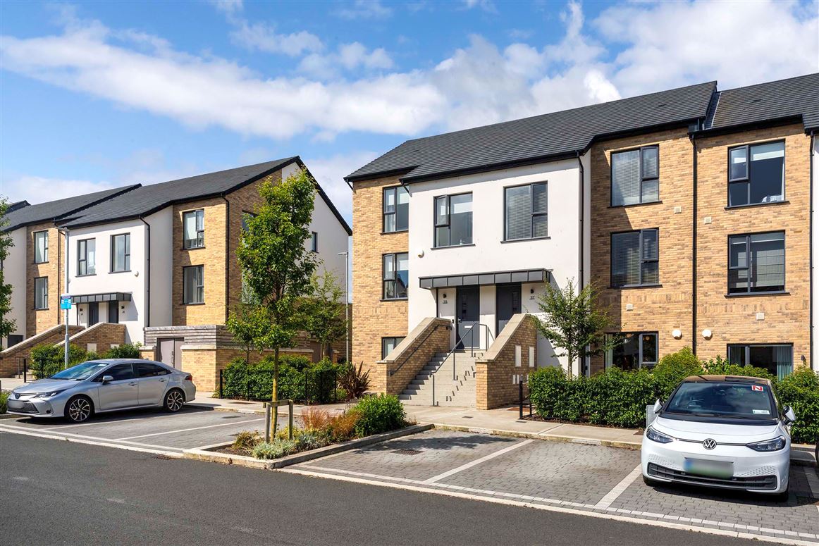 39 Graydon Crescent, Newcastle, Co.Dublin