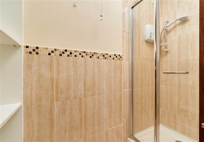 16 Castleknock Vale, Laurel Lodge, Castleknock, Dublin 15, County Dublin