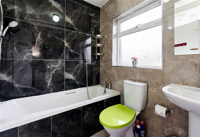 16 Castleknock Vale, Laurel Lodge, Castleknock, Dublin 15, County Dublin