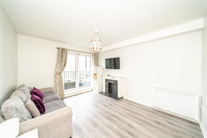 15 Riverbank House, Islandbridge, Dublin 8