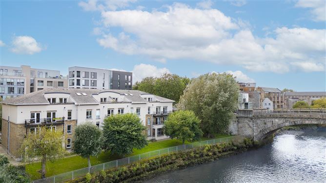 15 Riverbank House, Islandbridge, Dublin 8