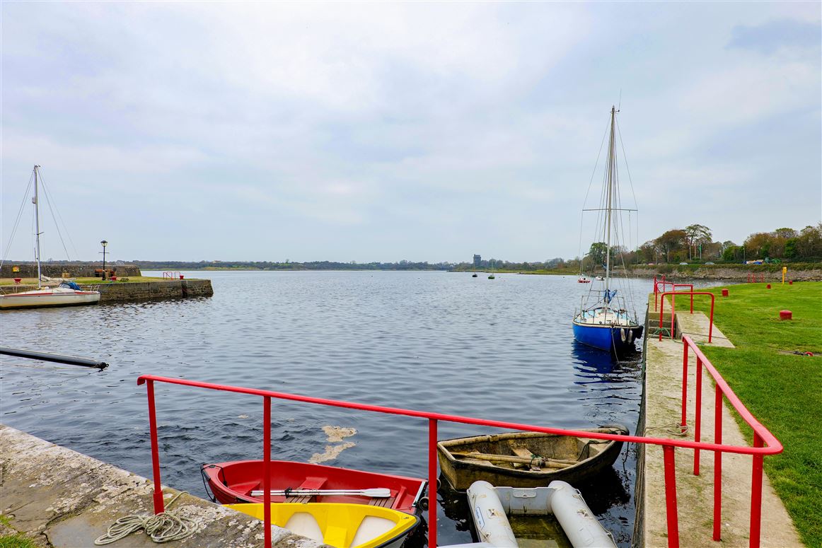An Caladh, The Quay, Kinvara, Galway  An Caladh, The Quay, Kinvara, Galway