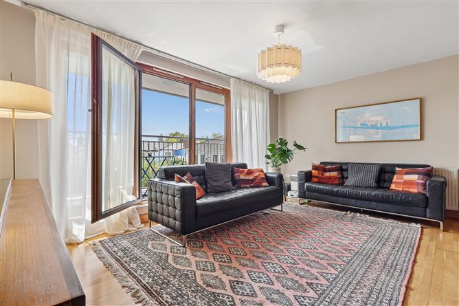 €525,000