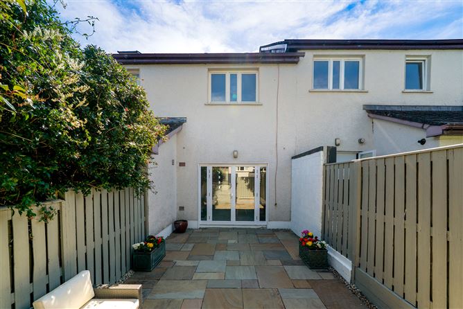 Photo 20 of 23 — 30 Belarmine Court, Belarmine, Stepaside, Dublin 18