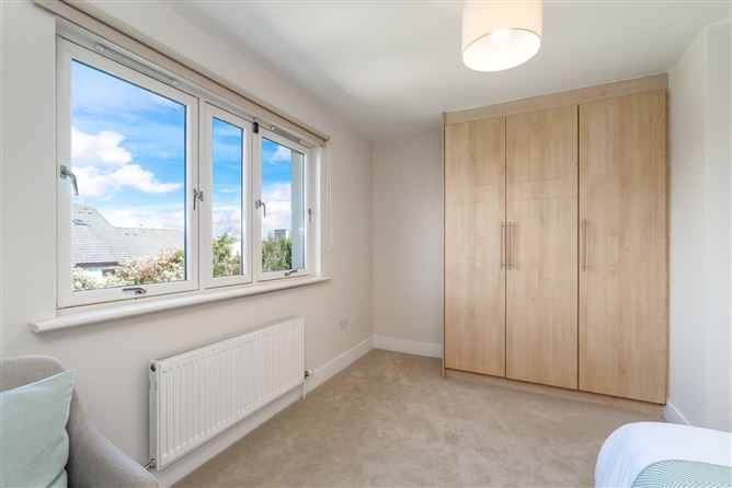 Photo 18 of 23 — 30 Belarmine Court, Belarmine, Stepaside, Dublin 18