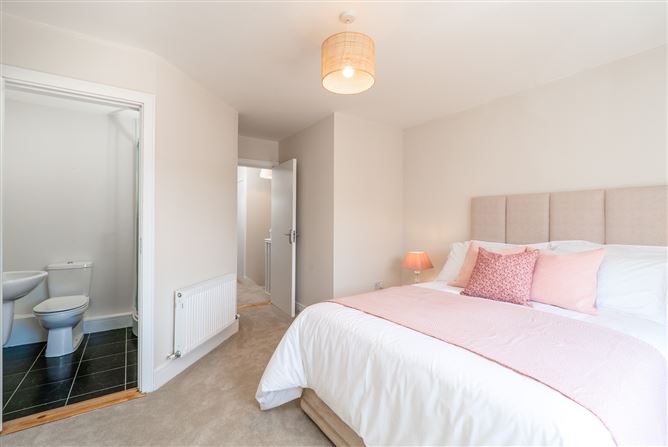 Photo 13 of 23 — 30 Belarmine Court, Belarmine, Stepaside, Dublin 18