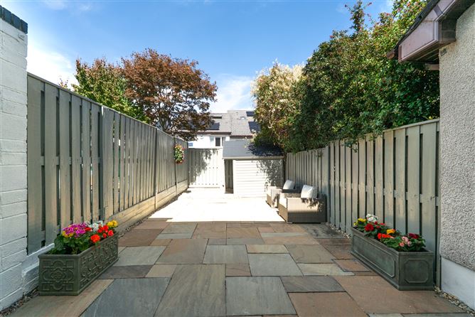 Photo 21 of 23 — 30 Belarmine Court, Belarmine, Stepaside, Dublin 18