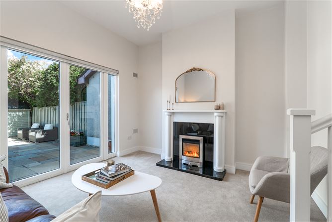 Photo 6 of 23 — 30 Belarmine Court, Belarmine, Stepaside, Dublin 18
