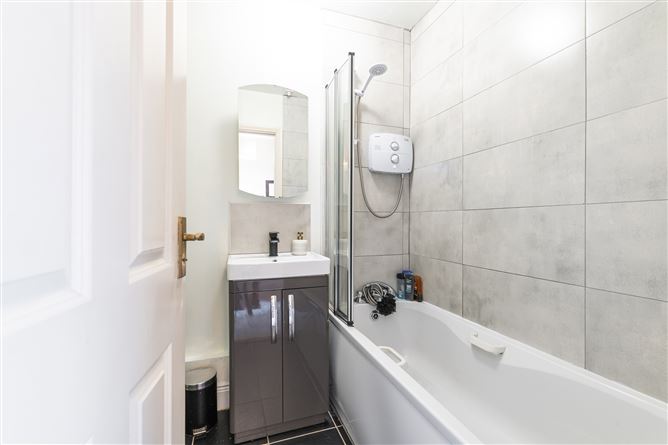 22 Cruagh Close, Stepaside, Dublin 18
