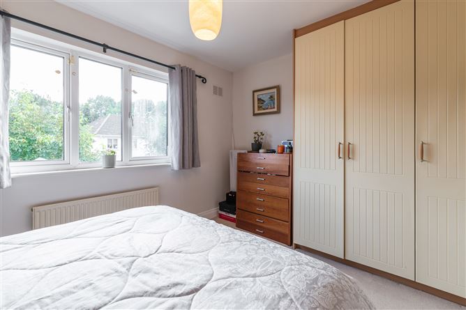 22 Cruagh Close, Stepaside, Dublin 18