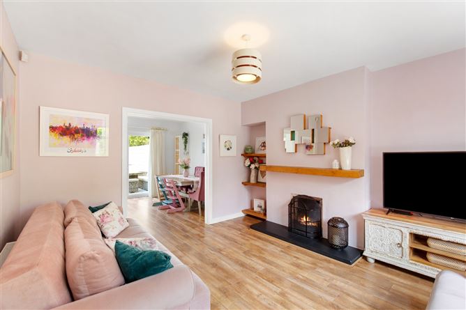 2 Cabinteely Drive, Cabinteely, Dublin 18
