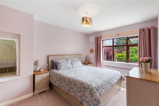 2 Cabinteely Drive, Cabinteely, Dublin 18