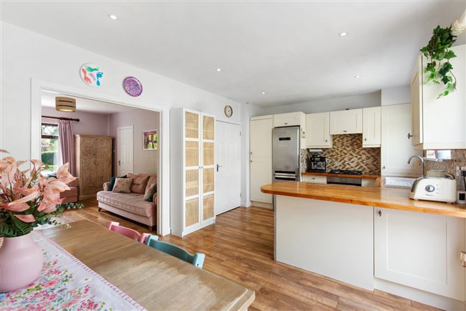 2 Cabinteely Drive, Cabinteely, Dublin 18