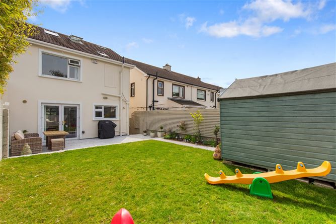 2 Cabinteely Drive, Cabinteely, Dublin 18