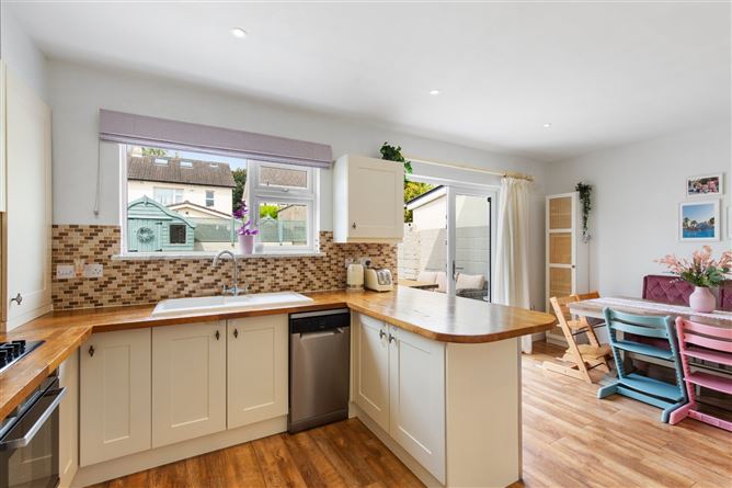 2 Cabinteely Drive, Cabinteely, Dublin 18
