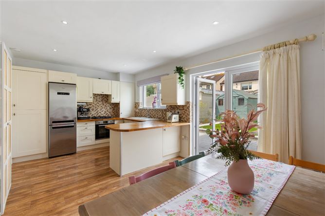 2 Cabinteely Drive, Cabinteely, Dublin 18