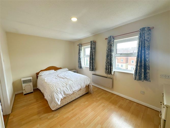 36 The Elms, Forster Street, Galway