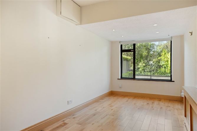 https://photos-a.propertyimages.ie/media/6/0/7/4996706/c064b4e0-638f-4fa0-8ff9-c4597eb469df_l.jpg