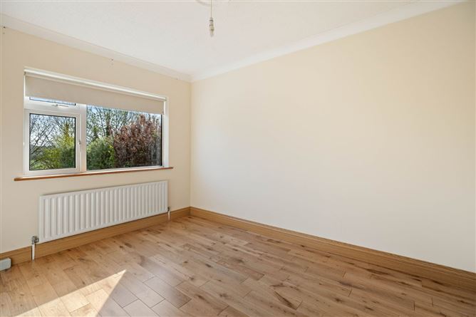 https://photos-a.propertyimages.ie/media/6/0/7/4996706/c064b4e0-638f-4fa0-8ff9-c4597eb469df_l.jpg