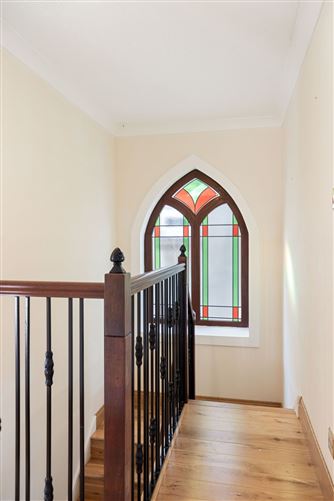 https://photos-a.propertyimages.ie/media/6/0/7/4996706/c064b4e0-638f-4fa0-8ff9-c4597eb469df_l.jpg
