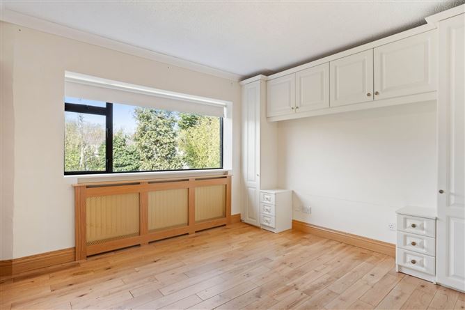 https://photos-a.propertyimages.ie/media/6/0/7/4996706/c064b4e0-638f-4fa0-8ff9-c4597eb469df_l.jpg