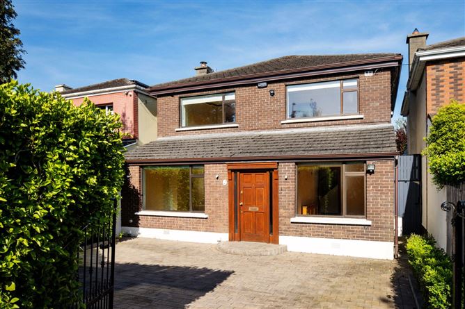 https://photos-a.propertyimages.ie/media/6/0/7/4996706/c064b4e0-638f-4fa0-8ff9-c4597eb469df_l.jpg