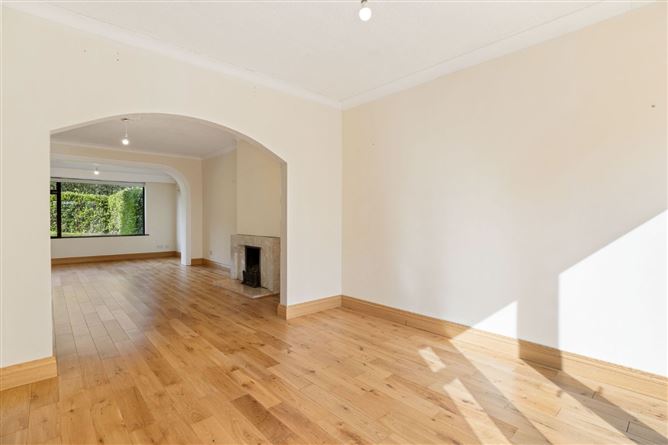 https://photos-a.propertyimages.ie/media/6/0/7/4996706/c064b4e0-638f-4fa0-8ff9-c4597eb469df_l.jpg