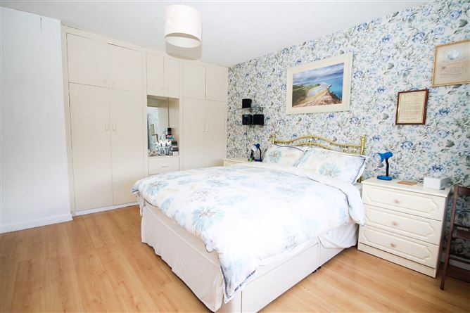 69 Woodlawn Park Grove, Firhouse, Dublin 24