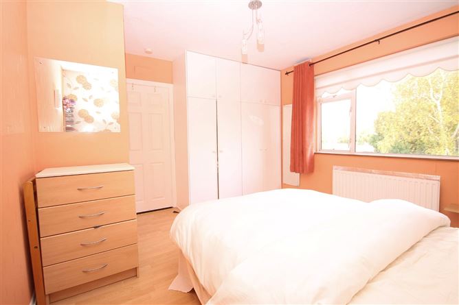 69 Woodlawn Park Grove, Firhouse, Dublin 24