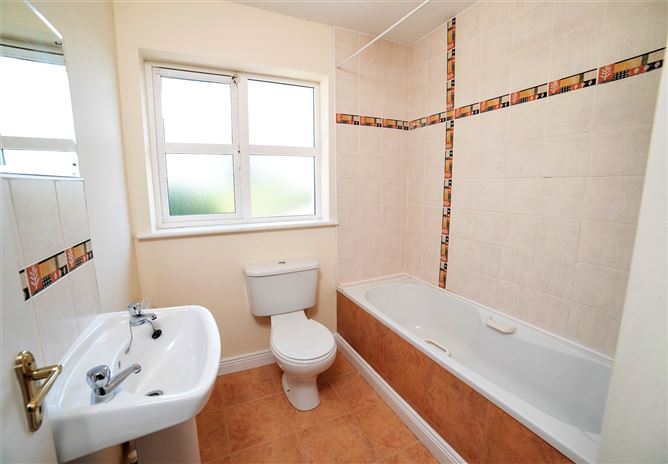 42 Cois Tobair, Dromahane, Mallow