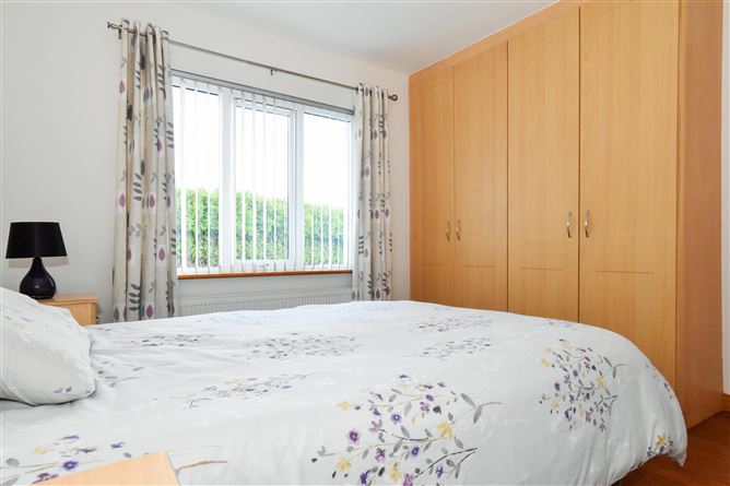 1 Rowan Avenue, Renmore, Galway